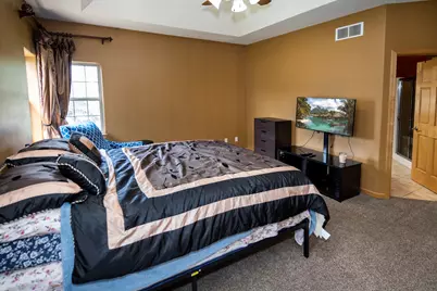 9729 W Prairie Grass Way, Franklin, WI 53132 - Photo 35