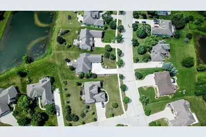 9729 W Prairie Grass Way, Franklin, WI 53132 - Photo 9