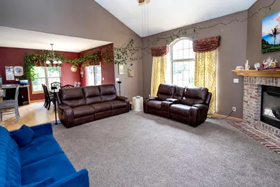 9729 W Prairie Grass Way, Franklin, WI 53132 - Photo 15