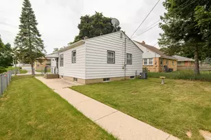 8220 W Keefe Ave, Milwaukee, WI 53222 - Photo 5
