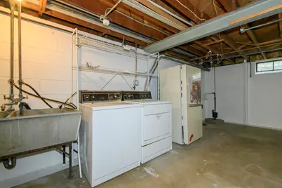 8220 W Keefe Ave, Milwaukee, WI 53222 - Photo 23