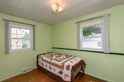 8220 W Keefe Ave, Milwaukee, WI 53222 - Photo 11