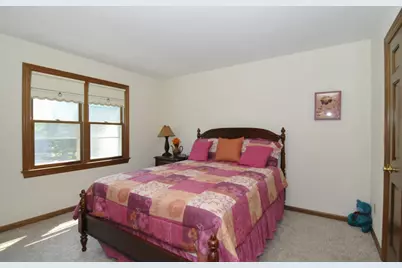 7825 W Puetz Rd, Franklin, WI 53132 - Photo 19