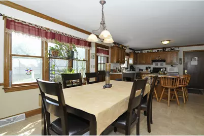 7825 W Puetz Rd, Franklin, WI 53132 - Photo 9