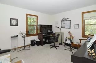 7825 W Puetz Rd, Franklin, WI 53132 - Photo 21