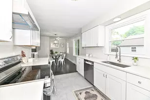 7702 W Keefe Ave, Milwaukee, WI 53222 - Photo 15