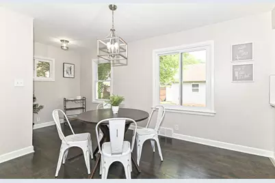 7702 W Keefe Ave, Milwaukee, WI 53222 - Photo 9