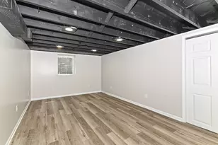 7702 W Keefe Ave, Milwaukee, WI 53222 - Photo 27