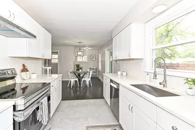 7702 W Keefe Ave, Milwaukee, WI 53222 - Photo 13