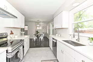 7702 W Keefe Ave, Milwaukee, WI 53222 - Photo 13