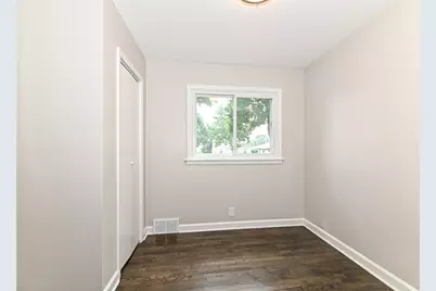 7702 W Keefe Ave, Milwaukee, WI 53222 - Photo 23