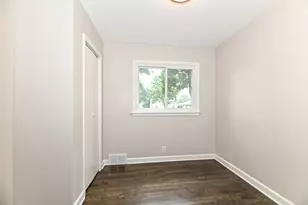 7702 W Keefe Ave, Milwaukee, WI 53222 - Photo 23