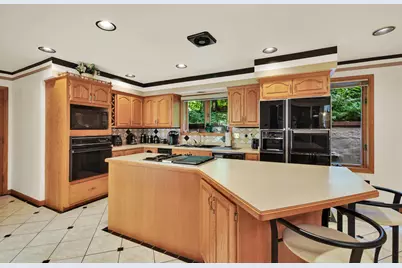 16645  Tanglewood Dr, Brookfield, WI 53005 - Photo 19