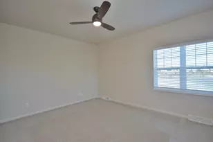 N53W19928 Kingair Dr, Menomonee Falls, WI 53051 - Photo 25