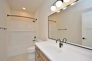 N53W19928 Kingair Dr, Menomonee Falls, WI 53051 - Photo 11