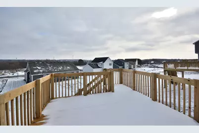 613  Standing Stone Dr, Waukesha, WI 53189 - Photo 7