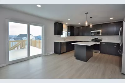 613  Standing Stone Dr, Waukesha, WI 53189 - Photo 11