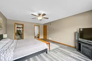 8521 W Lake Pointe Dr, Franklin, WI 53132 - Photo 19