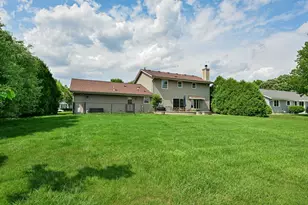 8521 W Lake Pointe Dr, Franklin, WI 53132 - Photo 29