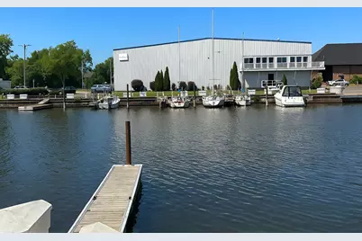 43  Gaslight Pointe Marina -, Racine, WI 53403 - Photo 1