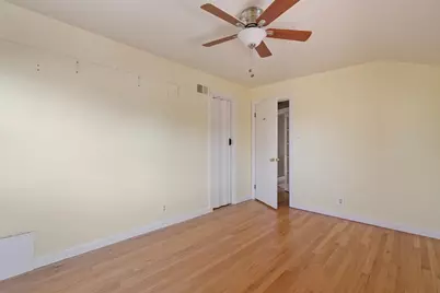 5810 N Green Bay Ave, Glendale, WI 53209 - Photo 23