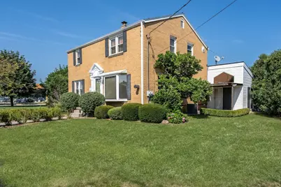 5810 N Green Bay Ave, Glendale, WI 53209 - Photo 3
