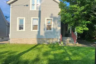1744 Oregon St, Oshkosh, WI 54902 - Photo 3