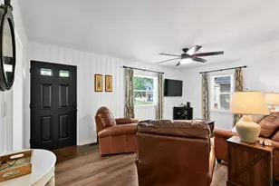 1115 Pleasant St, Lake Geneva, WI 53147 - Photo 5