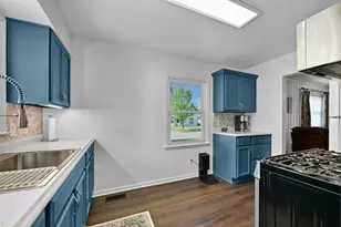 1115 Pleasant St, Lake Geneva, WI 53147 - Photo 13