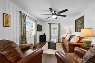 1115 Pleasant St, Lake Geneva, WI 53147 - Photo 7