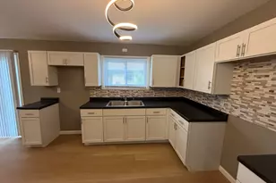 7006 W Lancaster Ave, Milwaukee, WI 53218 - Photo 7