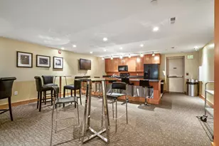 1550 E Royall Pl, Milwaukee, WI 53202 - Photo 29