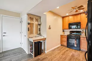 215 Country Club Dr, Lake Geneva, WI 53147 - Photo 9