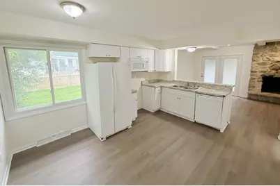 10452 W Tower Ave, Milwaukee, WI 53224 - Photo 5