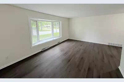 10452 W Tower Ave, Milwaukee, WI 53224 - Photo 3