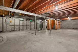 6954 S 109th St, Franklin, WI 53132 - Photo 17