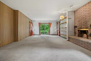 6954 S 109th St, Franklin, WI 53132 - Photo 5