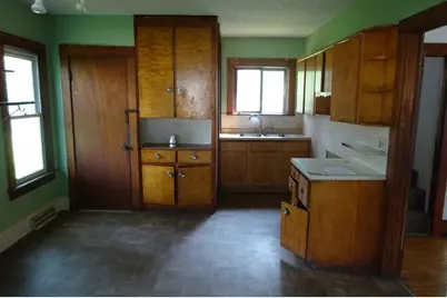 110 E 9th St, Neillsville, WI 54456 - Photo 3