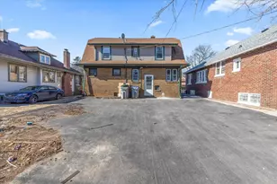 2432 N 55th St, Milwaukee, WI 53210 - Photo 11