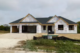 280 Candleberry Ln, Grafton, WI 53024 - Photo 1