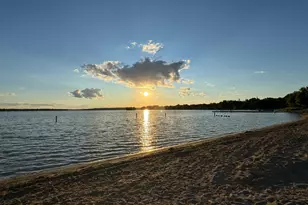 368 Park Hill Dr, Pewaukee, WI 53072 - Photo 21