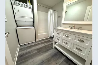 368  Park Hill Dr #H, Pewaukee, WI 53072 - Photo 11