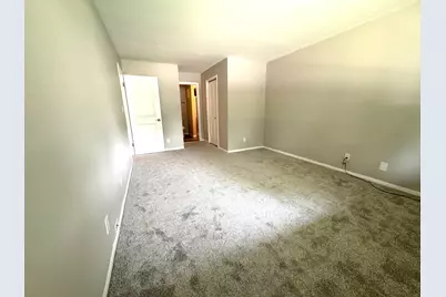 368  Park Hill Dr #H, Pewaukee, WI 53072 - Photo 7