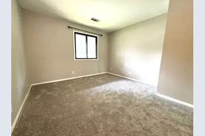 368  Park Hill Dr #H, Pewaukee, WI 53072 - Photo 9