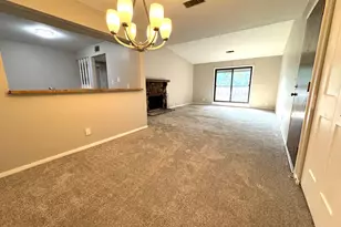 368 Park Hill Dr, Pewaukee, WI 53072 - Photo 3