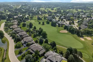 1117 E Sweetbriar Ln, Hartland, WI 53029 - Photo 43