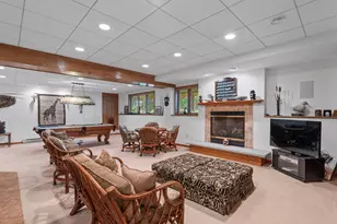 1117 E Sweetbriar Ln, Hartland, WI 53029 - Photo 27