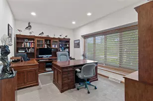 1117 E Sweetbriar Ln, Hartland, WI 53029 - Photo 15