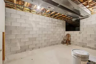 8896 S 51st St, Franklin, WI 53132 - Photo 23