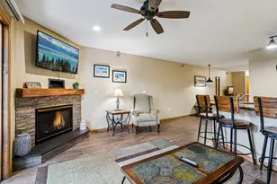 111 Center St, Lake Geneva, WI 53147 - Photo 5